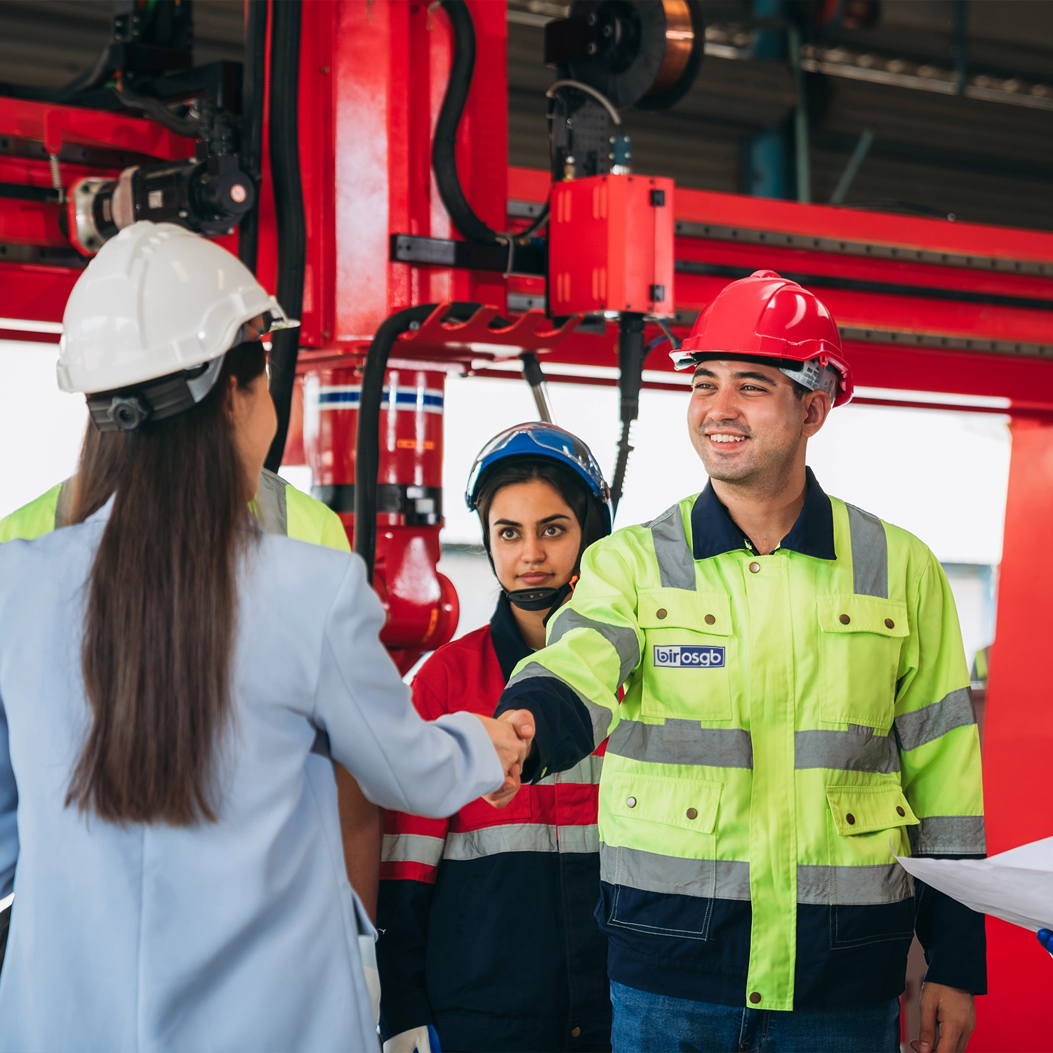 is-guvenligi-uzmani Gebze OSGB İş Güvenliği Uzmanı tarafından sahada risk değerlendirmesi yapılması